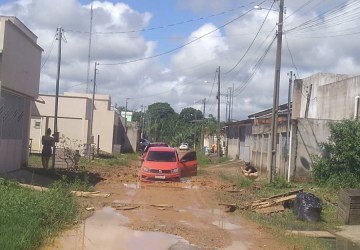 Moradores reclamam da falta de trafegabilidade na rua João Caca, no bairro Jardim Primavera